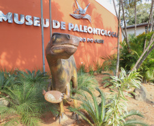 Vale dos Dinossauros: Cruzeiro do Oeste recebe título e destaca Paraná em turismo científico