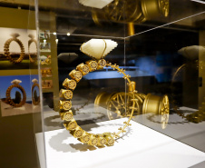 Últimos dias da exposição “Extravagâncias” de Joana Vasconcelos no MON