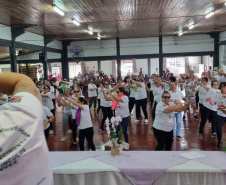  76,3% da população idosa do Paraná dependem apenas do SUS