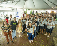 Pavilhão científico encanta visitantes e abre Paraná Faz Ciência na UEM