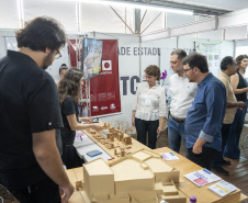 Pavilhão científico encanta visitantes e abre Paraná Faz Ciência na UEM