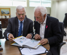 O vice-governador Darci Piana recebe nesta segunda-feira (21) o  embaixador do Chipre no Brasil, Vasilios Philippou