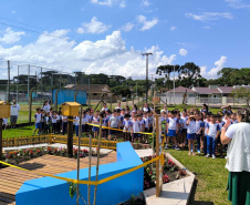 Estudantes de União da Vitória recebem Jardim de Água e Mel da Sanepar