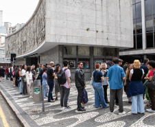 Diretor de "O Poderoso Chefão", Francis Ford Coppola lota Teatro Guaíra em aula de cinema