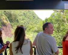 Com apoio do Estado, operadora apresenta atrativos de Foz do Iguaçu e capacita agentes de viagens brasileiros