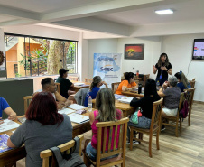 Portos do Paranáoferece aulas de inglês aos comerciantes para atenderem cruzeiristas