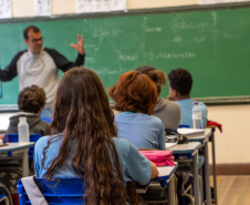 SEED NOVOS CRITÉRIOS CELULARES NAS ESCOLAS