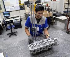 Paraná lidera ranking nacional de empregos para jovens via Agências do Trabalhador