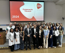 Para dar início a cooperação técnica, profissionais do Paraná realizam treinamento na AACD