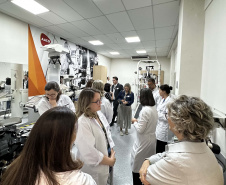 Para dar início a cooperação técnica, profissionais do Paraná realizam treinamento na AACD