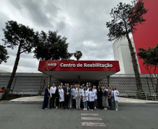 Para dar início a cooperação técnica, profissionais do Paraná realizam treinamento na AACD