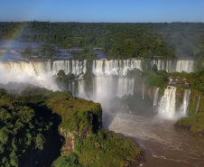 Com apoio do Estado, operadora apresenta atrativos de Foz do Iguaçu e capacita agentes de viagens brasileiros