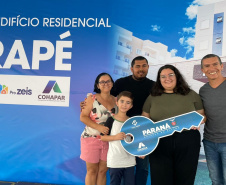 COHAPAR Entrega do Resid Marapé em Maringá