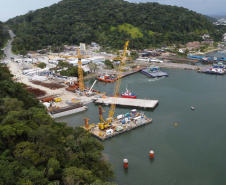 Orçamento de 2025 prevê aumento de 60% nos investimentos, com R$ 2,1 bilhões para obras