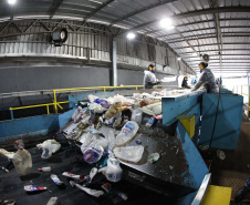 Governo do Paraná, em parceria com a multinacional SIG e Earthworm Foundation Brasil, busca melhorar as condições da cadeia de recicláveis no Estado