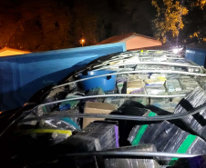  PMPR apreende 8,676 toneladas de maconha em caminhão estacionado em  Foz do Iguaçu