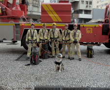 Simulação de resgate do Corpo de Bombeiros movimenta a Boca Maldita