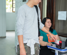 Tecnologia desenvolvida por estudantes de Paranaguá reduz atrasos e faltas escolares