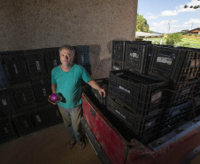 O produtor rural Luiz Claudio Ravaglio da Rocha, de São José dos Pinhais, foi um dos beneficiados com o programa municipal de certificação de orgânicos, que tem a parceria do Tecpar. 