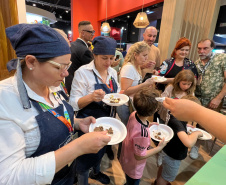 Paraná apresenta destinos, atrativos e gastronomia na Feira Internacional de Turismo em Buenos Aires