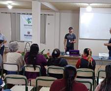 Mulheres do campo ganham acesso à tecnologia com curso de inclusão digital