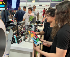 Governo do Paraná mobiliza conhecimento, inovação e serviços em evento de ciência e tecnologia