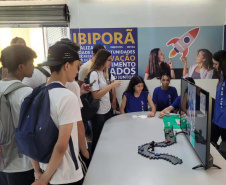 Rota da Inovação leva alunos da rede estadual para conhecer ambientes inovadores