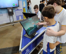Rota da Inovação leva alunos da rede estadual para conhecer ambientes inovadores
