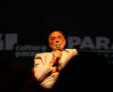 Diretor de "O Poderoso Chefão", Francis Ford Coppola lota Teatro Guaíra em aula de cinema