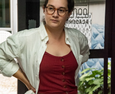 Tridimensionalidade do fio: conheça Ana Beatriz Artigas, a nova residente  artística do Museu casa Alfredo Andersen