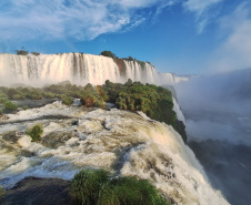 Parque Nacional do Iguaçu é o 6º destino mais pesquisado e desejado do mundo, conforme dados do Google