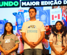 GANHANDO O MUNDO