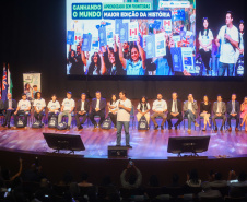 GANHANDO O MUNDO