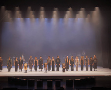 Mais nova obra do Balé Teatro Guaíra, “Orfeu e Eurídice” conquista o público