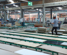 INDUSTRIA