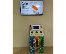Totem para coleta de medicamentos vencidos começou a funcionar nesta quinta-feira (7) na sede do IAT de Cianorte