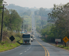 Lote 3 das concessões terá rodovias estaduais duplicadas entre Londrina e São Paulo. Na foto, PR-090.