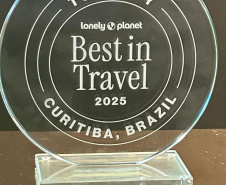 "Única cidade brasileira na lista, Curitiba recebe presencialmente prêmio de destino tendência para 2025"