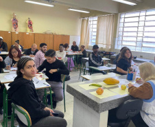Língua sem fronteiras: conheça histórias de alunos estrangeiros do Colégio Estadual Paulo Freire