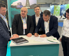 Em Barcelona, Invest Paraná e iCities assinam documento para realização do 1º Fórum Econômico Smart Brasil