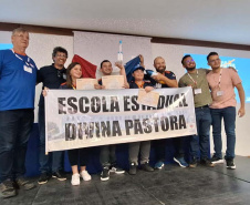 Lançando sonhos: alunos de Campo Magro Conquistam pódio com foguete de garrafas pet
