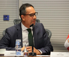 Vice-governador Darci Piana apresenta Caminhos do Peabiru ao embaixador do Peru