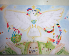 Aluna de desenho do Centro Juvenil de Artes Plásticas é vencedora paranaense de concurso internacional
