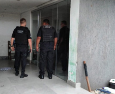 PCPR e PMPR prendem 10 pessoas em flagrante por tráfico durante operação no Oeste do Estado