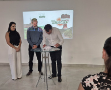 Com início em 2025, Estado oficializa projeto Turismo na Escola em municípios dos Campos Gerais