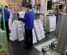 Produção de eletrodomésticos na fábrica da Electrolux em Curitiba: multinacional sueca vai expandir produção com nova planta em São José dos Pinhais.