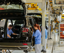  Participação das mulheres no mercado de trabalho cresce 60% no Paraná em um ano