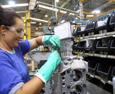 INDUSTRIA