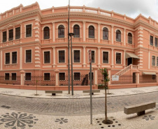 DOCENTES EM FORMAÇÃO ARTES PLÁSTICAS