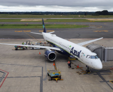 Primeiro voo direto do Paraguai desembarca lotado no Aeroporto Afonso Pena
